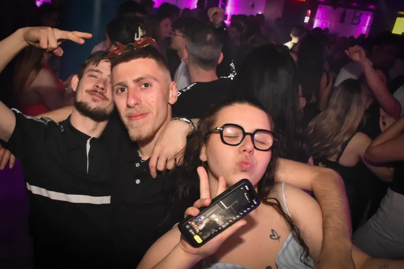 Photo de la soirée DJ Fou - Carrément Tubes 🎵