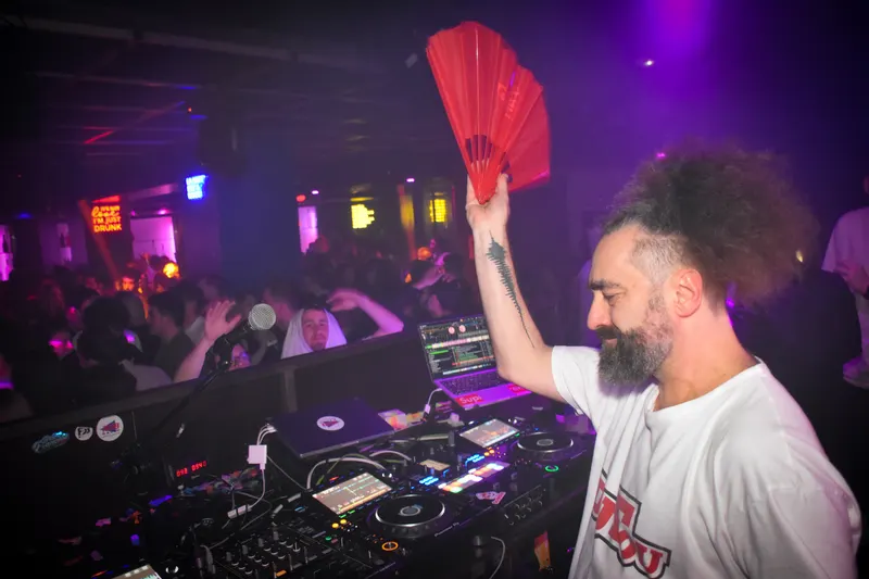 Photo de la soirée DJ Fou - Carrément Tubes 🎵
