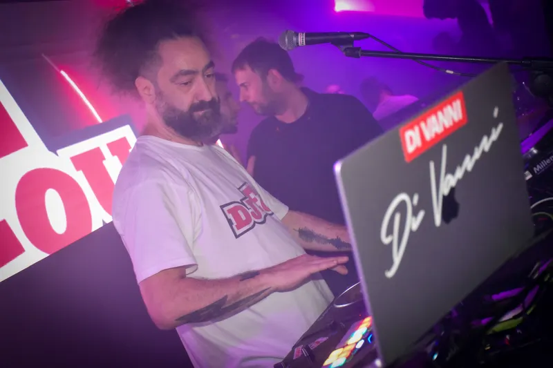 Photo de la soirée DJ Fou - Carrément Tubes 🎵