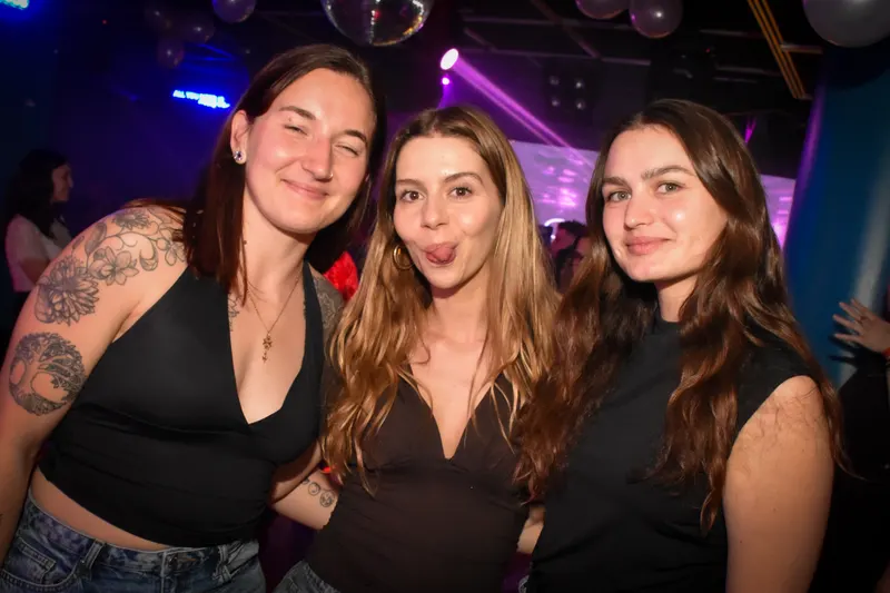 Couverture du reportage Génération Avril 🍾
